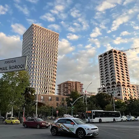 公寓 T 地拉那