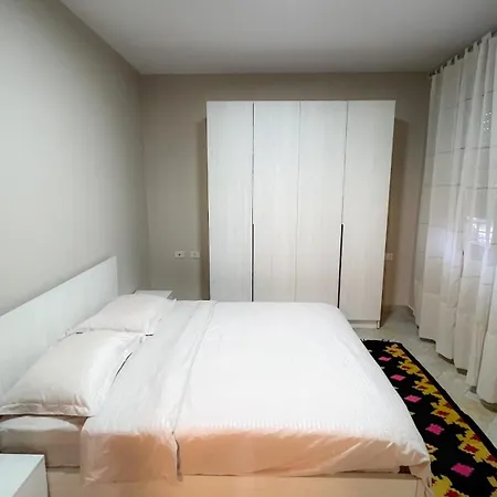 Apartment T *